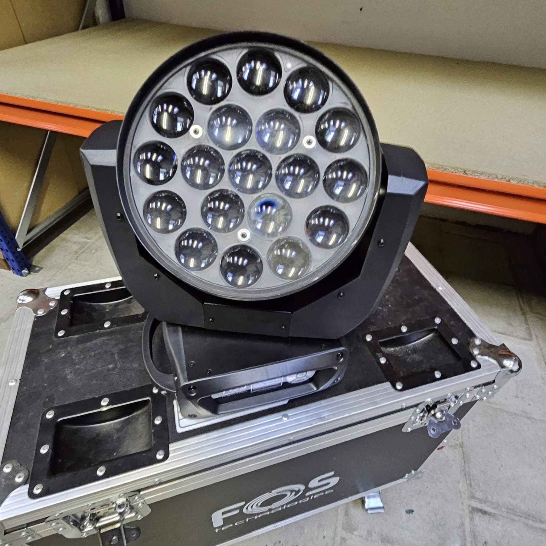 FOS Technologies lyre wash LED