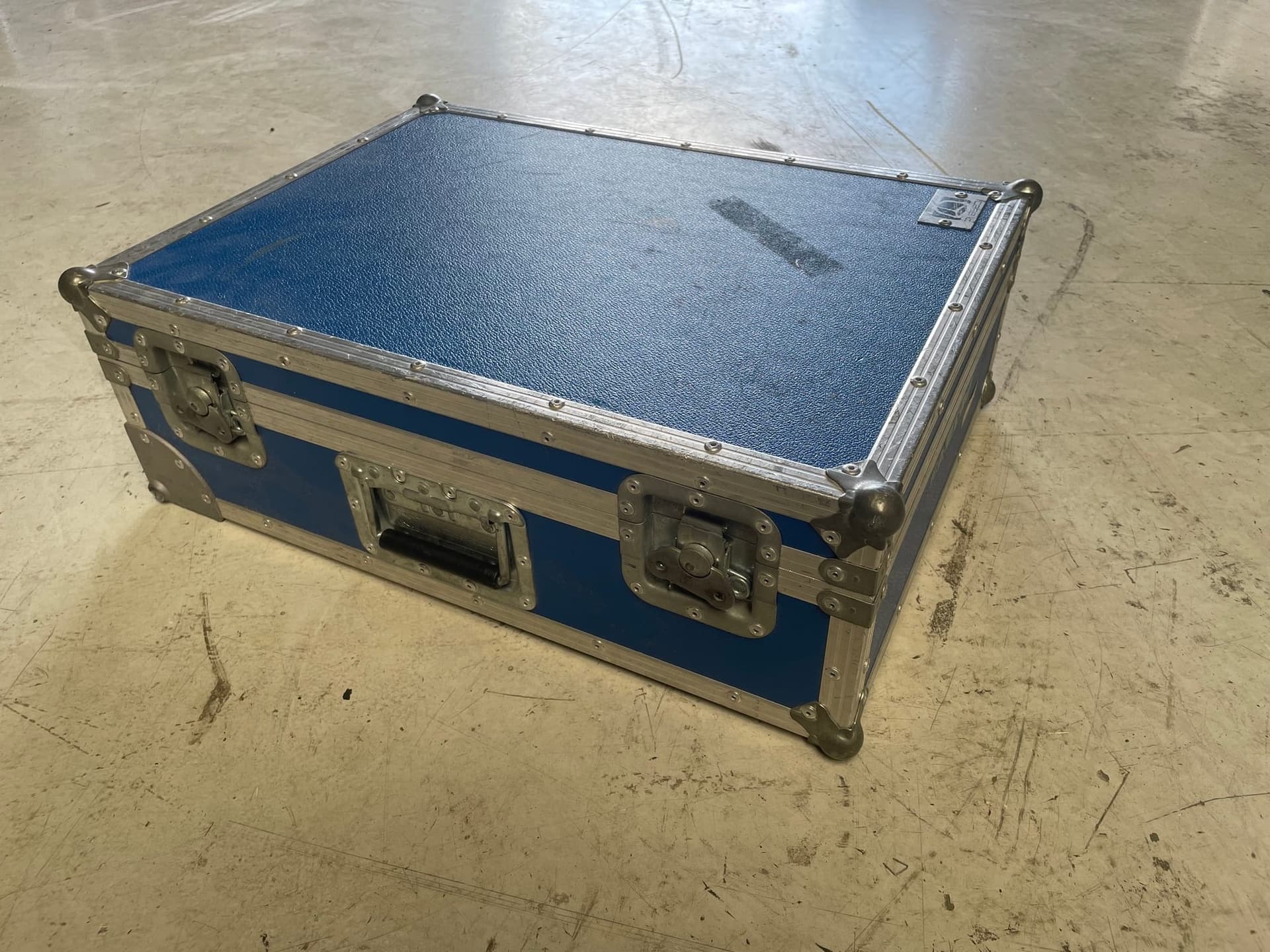 Flight suitcase