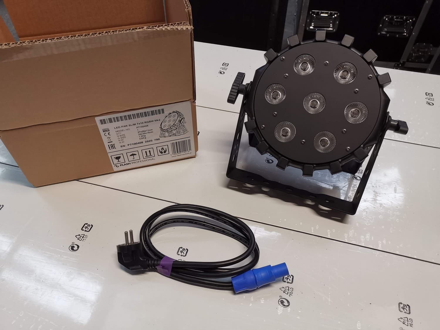 Flash Professional LED PAR Slim 64 7x10W RGBW Mk2