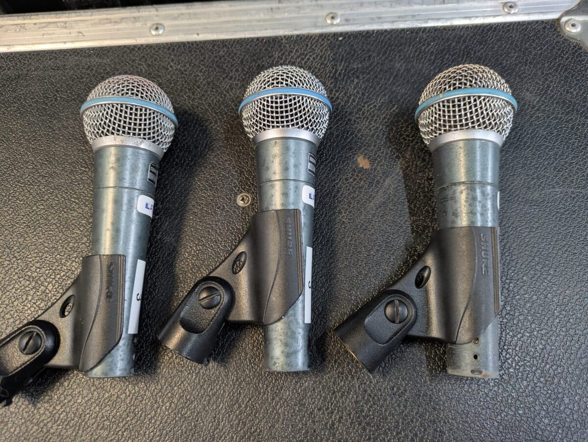 Set de 3 Shure Beta 58 A set3 - Un en panne