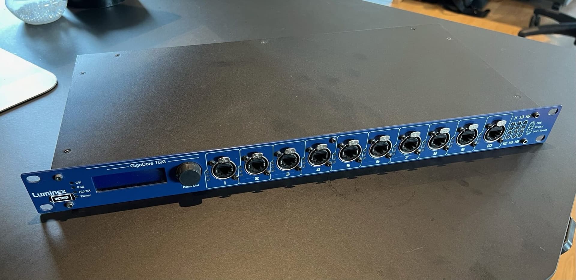 Luminex GigaCore 16Xt + PoE