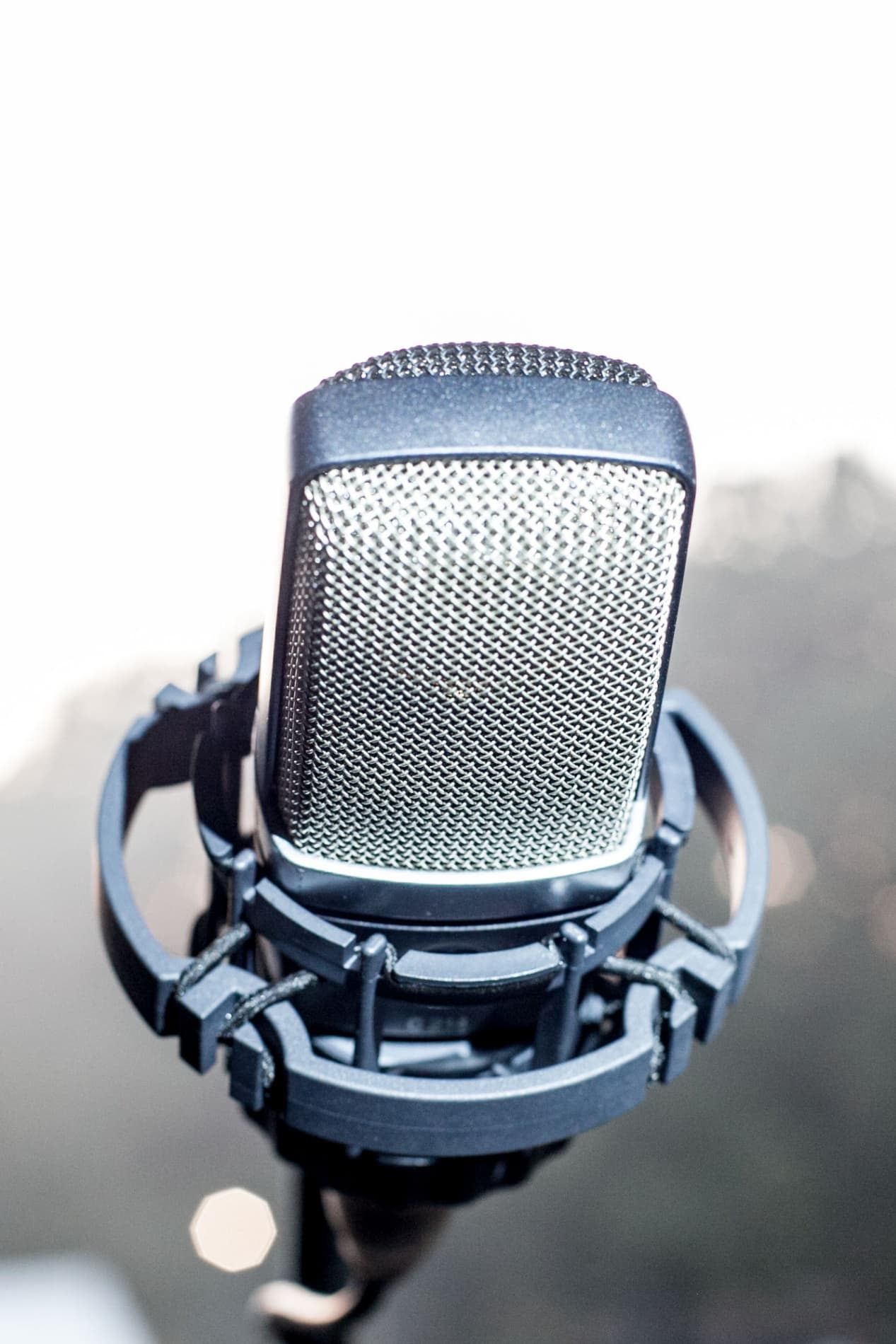 Microphone à condensateur large membrane