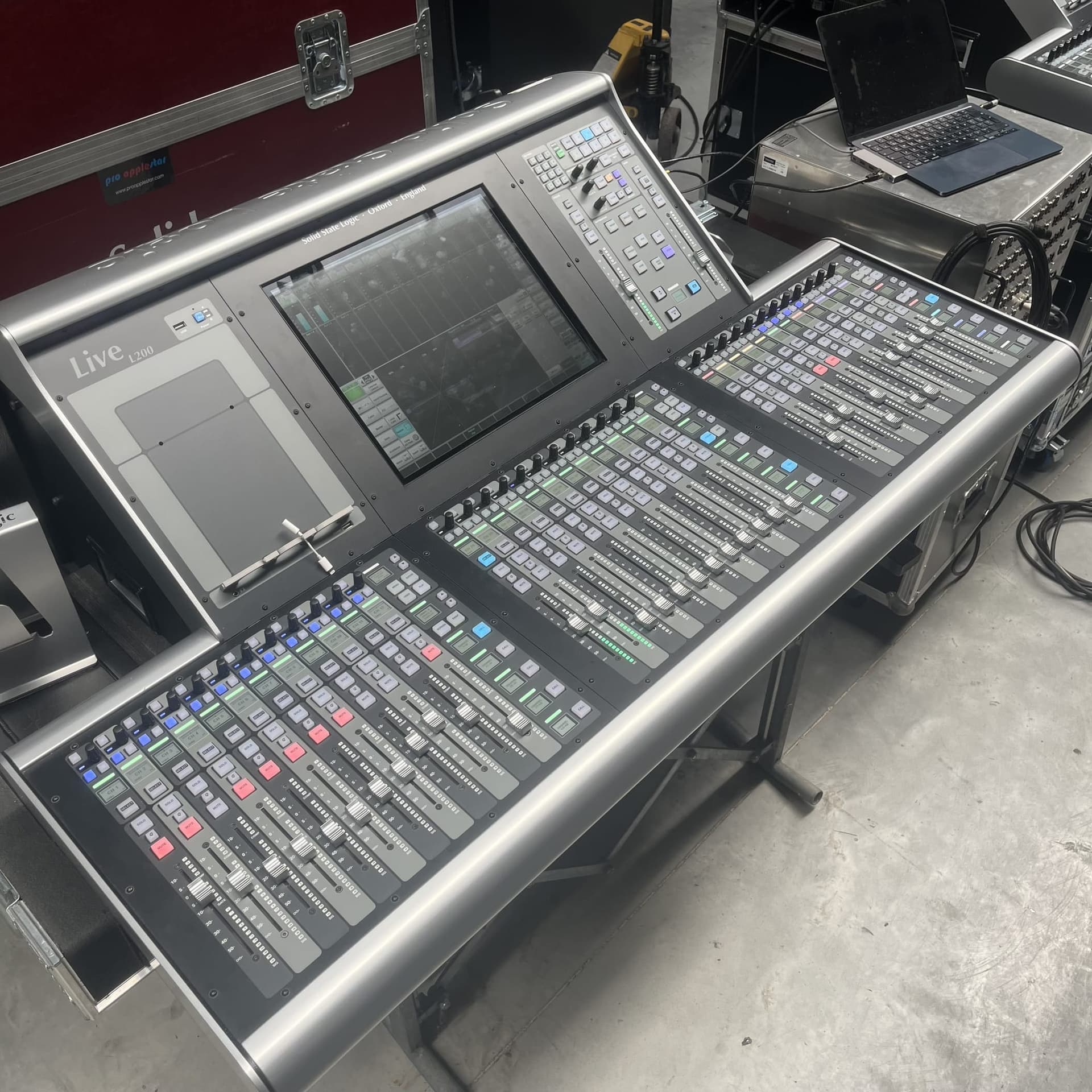 SSL Live L200 Plus + SB32.24 package
