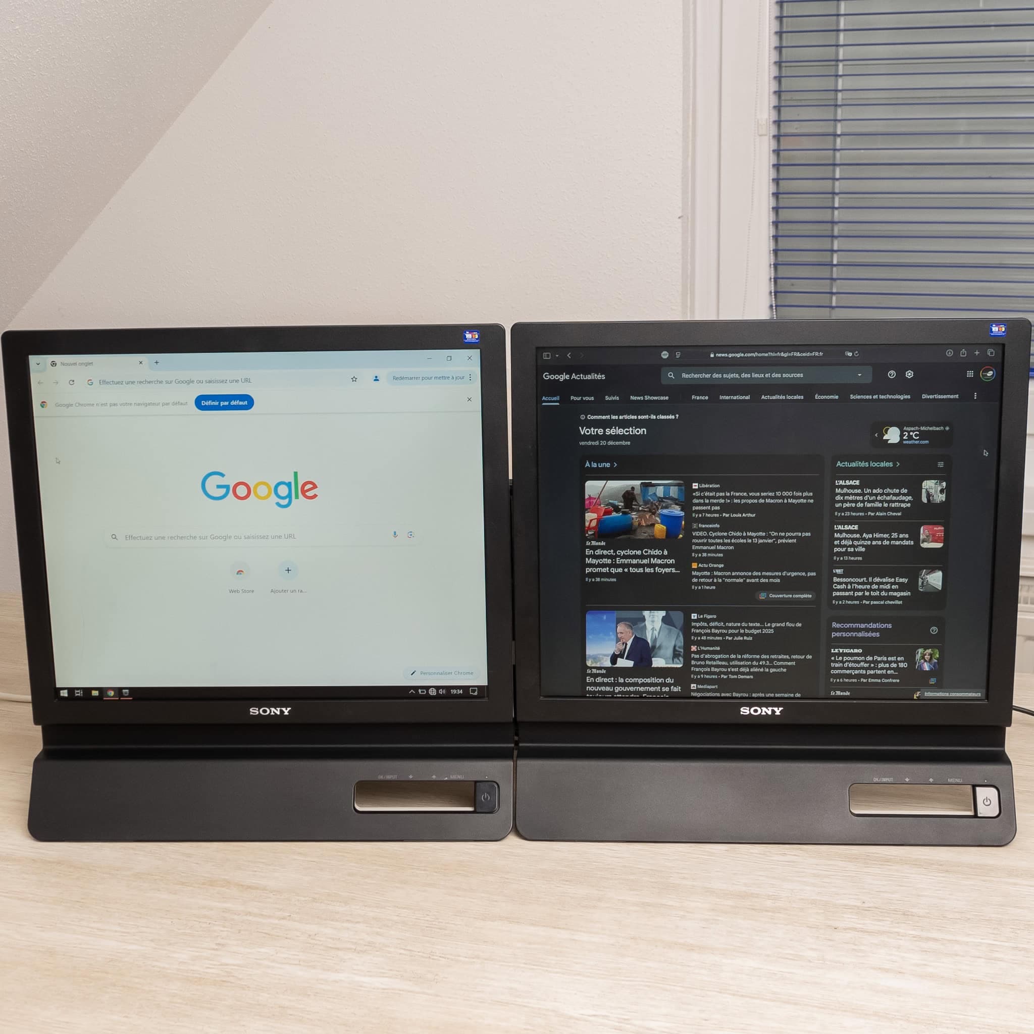 Paire d'écrans LCD Sony SDM-E96D 19 pouces