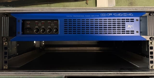 DF 1404 4-channel digital power amplifier