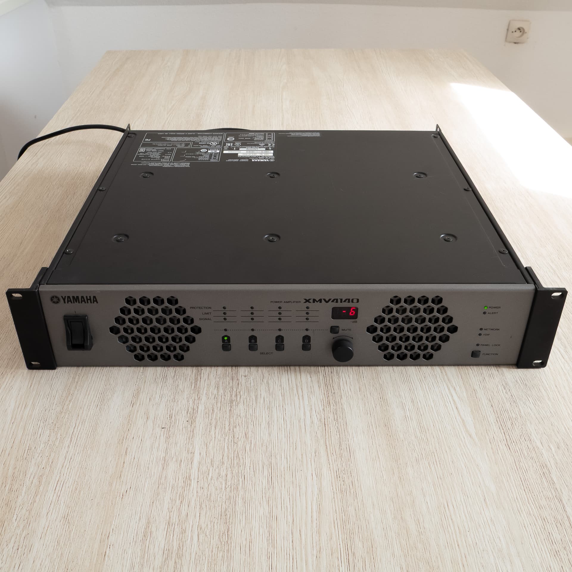 Amplificateur Yamaha XMV4140