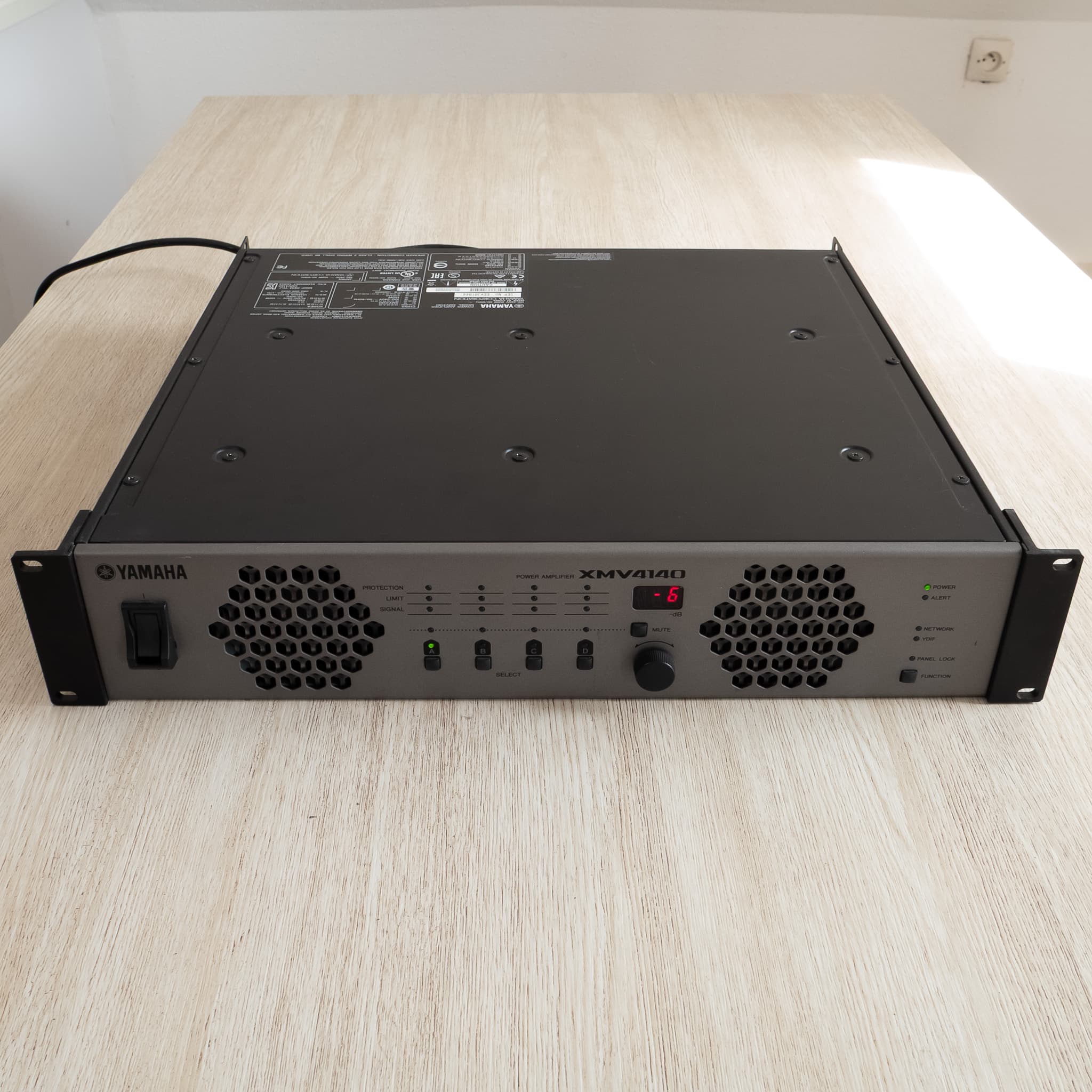 Amplificateur Yamaha XMV4140